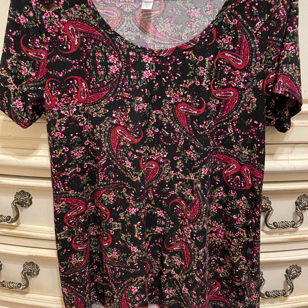 Lularoe top